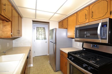 Kitchen and brand new appliances