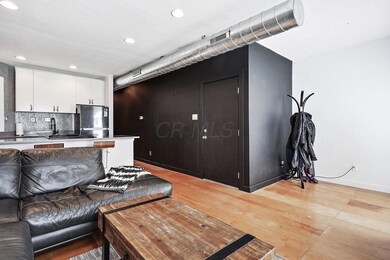 Living Room / Office Space