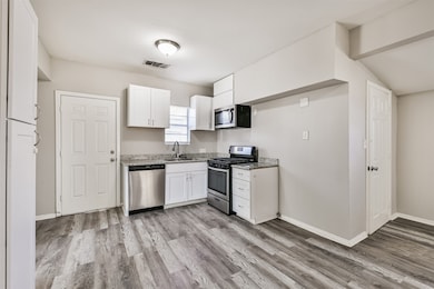 424 S Broadway St, La Porte, TX 77571 - photo 6