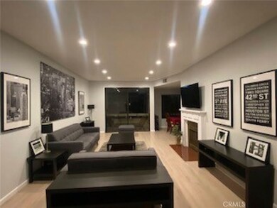 4430 Noble Ave unit 202, Sherman Oaks, CA 91403 - photo 2