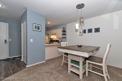 5680 DeVille Ct. East Lansing Dining 2