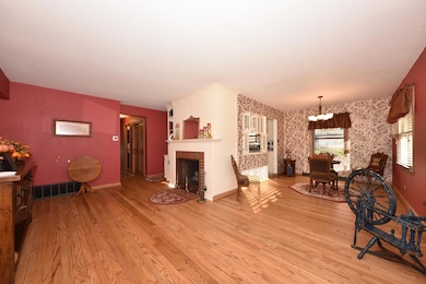 9602 W Arthur Ave, Milwaukee, WI 53227 - photo 6