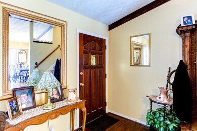 6801 Bainbridge Ct, Louisville, KY 40228 - photo 3