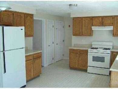 386 Rhodes Ave, Woonsocket, RI 02895 - photo 4