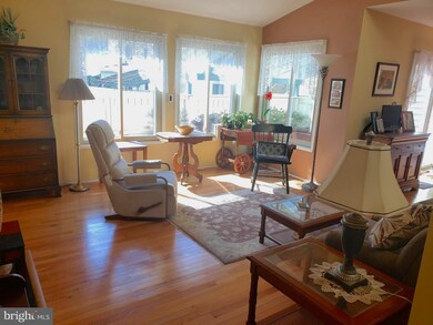 9433 Gentle Cir, Montgomery Village, MD 20886 - photo 3