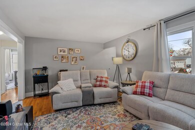 19-web-or-mls-2053-caldicott-rd