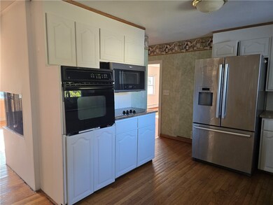 43 Meadowcrest Dr, Cumberland, RI 02864 - photo 3