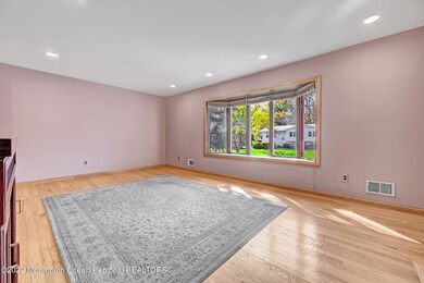 24 Colonial Dr, Matawan, NJ 07747 - photo 6