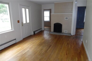 Dining/Living room