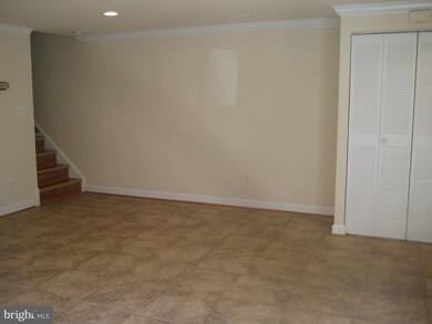 9281 Chadburn Place, Montgomery Village, MD 20886 - photo 6