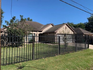 2122 Hampton St, Houston, TX 77088 - photo 2