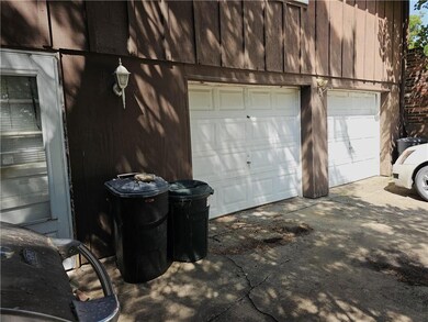 19280 S Hedge Ln, Spring Hill, KS 66083 - photo 3