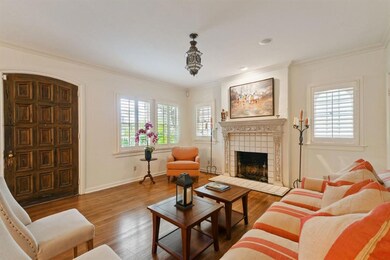 5 Living Room