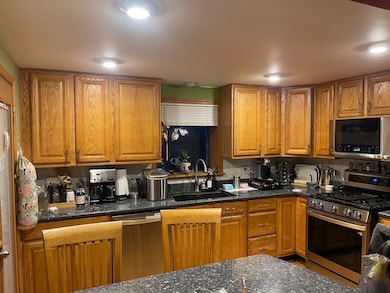 9256 N Parkside Dr, Des Plaines, IL 60016 - photo 6