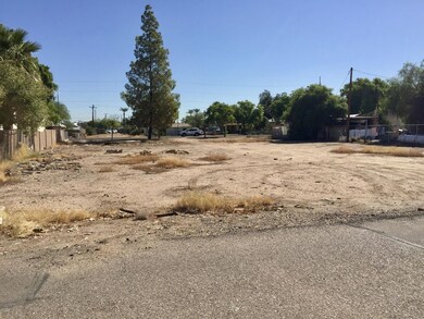 Back of lot towards 59th Dr