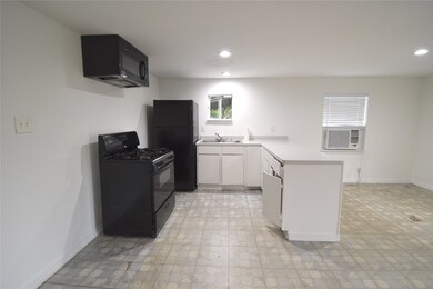 706 1/2 Milwaukee St, Houston, TX 77009 - photo 4