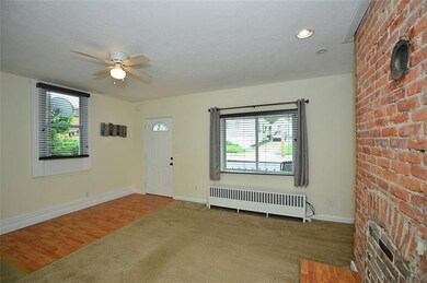 Entry / Living Room