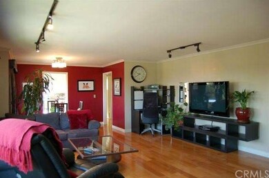 Living Room 3