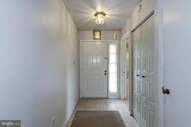 19933 Appledowre Cir, Germantown, MD 20876 - photo 2