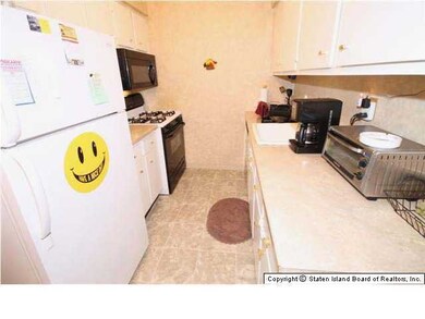 4189 Amboy Rd unit 2B, Staten Island, NY 10308 - photo 4