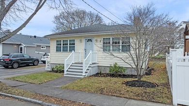 2 Hillside Ave, Salem, MA 01970 - photo 3