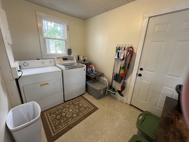 414 Broadway Ave, New Johnsonville, TN 37134 - photo 7