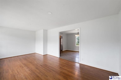 2206 W Piccadilly Dr, Florence, SC 29501 - photo 5