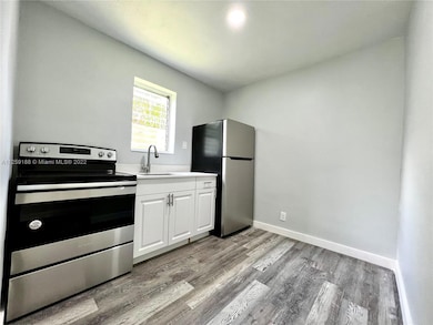 2318 Freedom St unit 8, Hollywood, FL 33020 - photo 7