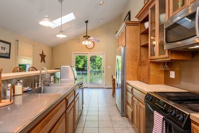 34 Clapp St, Abington, MA 02351 - photo 5