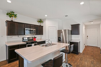 16640 Lonely Pines Dr, Conroe, TX 77302 - photo 4