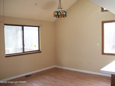 149 English Ct, Bushkill, PA 18324 - photo 5