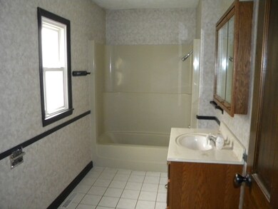 bathroom main level