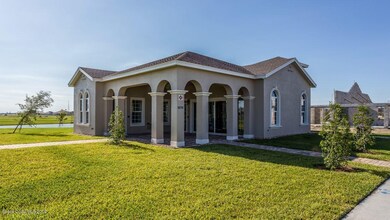 LC Clubhouse Exterior View 3