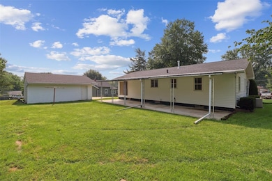 1313 Burnham Ave, Des Moines, IA 50315 - photo 4