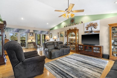 19 Redbud Ln, Kimberling City, MO 65686 - photo 7