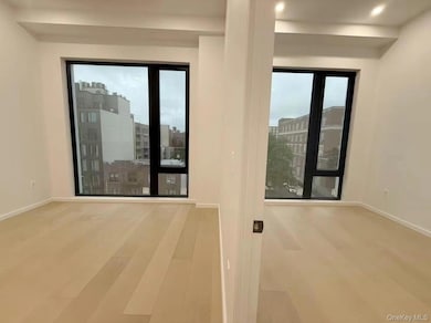 Oasis Astoria unit 5D, Long Island City, NY 11106 - photo 3