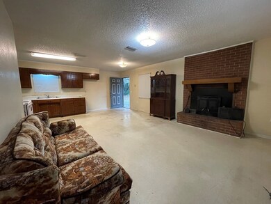 1121 Cypress St, Ambrose, GA 31512 - photo 7