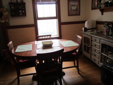8 walnut adams 039
