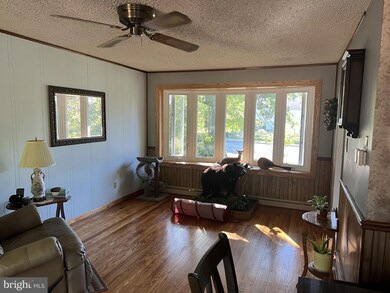 1356 N 5th St, Perkasie, PA 18944 - photo 4