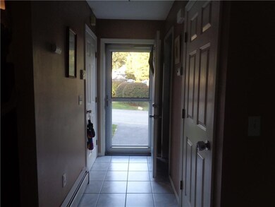 565 Quaker Ln unit 111, West Warwick, RI 02893 - photo 4