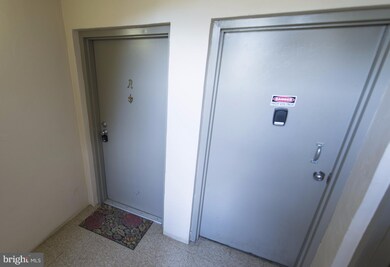 5804A Village Green Dr unit A, Alexandria, VA 22309 - photo 2