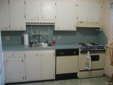 257 Spring St unit A, Bethlehem, PA 18018 - photo 2