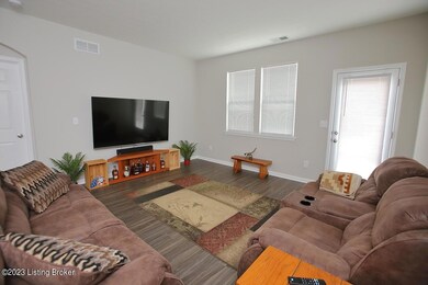 590 Falling Leaf Dr, Mount Washington, KY 40047 - photo 6