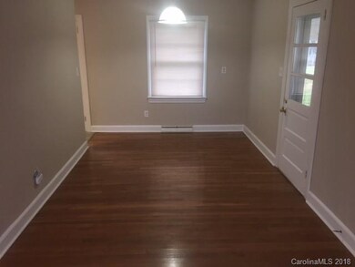 512 Holland Dr, Statesville, NC 28677 - photo 7