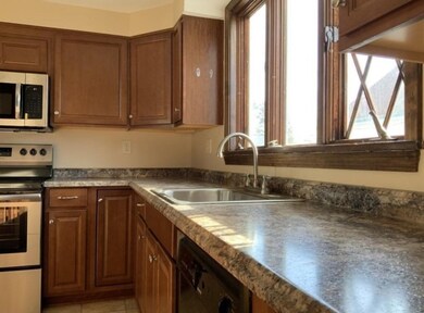 90 Palmer St unit 2, Arlington, MA 02474 - photo 5