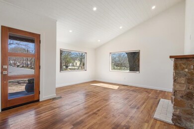 501 W Peach St, Fredericksburg, TX 78624 - photo 3