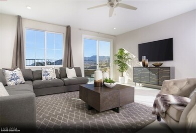 Everett - MODEL HOME PHOTO