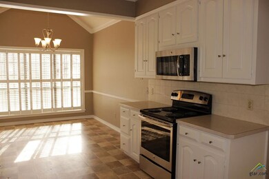 502 Hyde Park Dr, Tyler, TX 75701 - photo 4