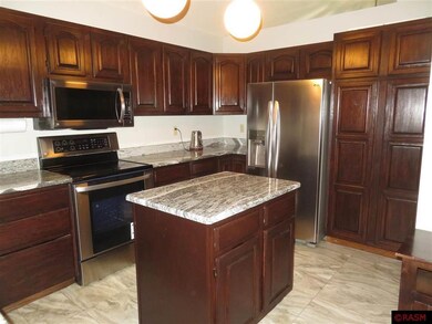 200 Cameo Ln, Mankato, MN 56001 - photo 5