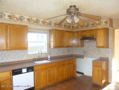 130 Hamlet Ct, Toms River, NJ 08753 - photo 7